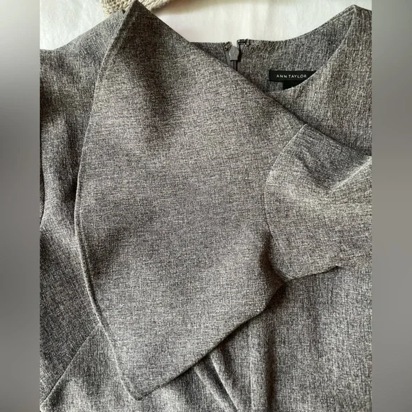 Ann Taylor Career Officecore Minimalist Elegant Gray Bell Sleeve Women's Dress - Picture 11 of 14